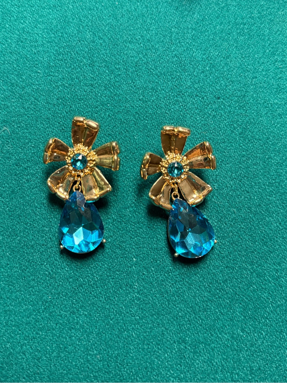 Nordstrom Gold Flower Blue Crystal Drop Earring